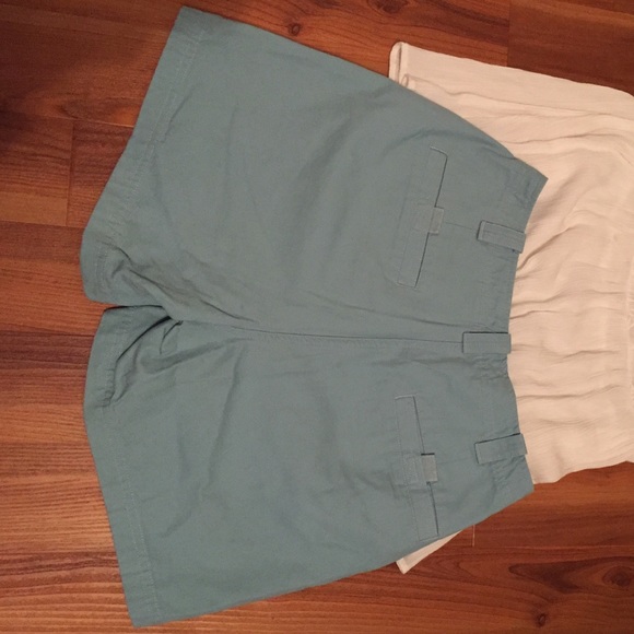 L.L. Bean Shorts - Picture 3 of 4