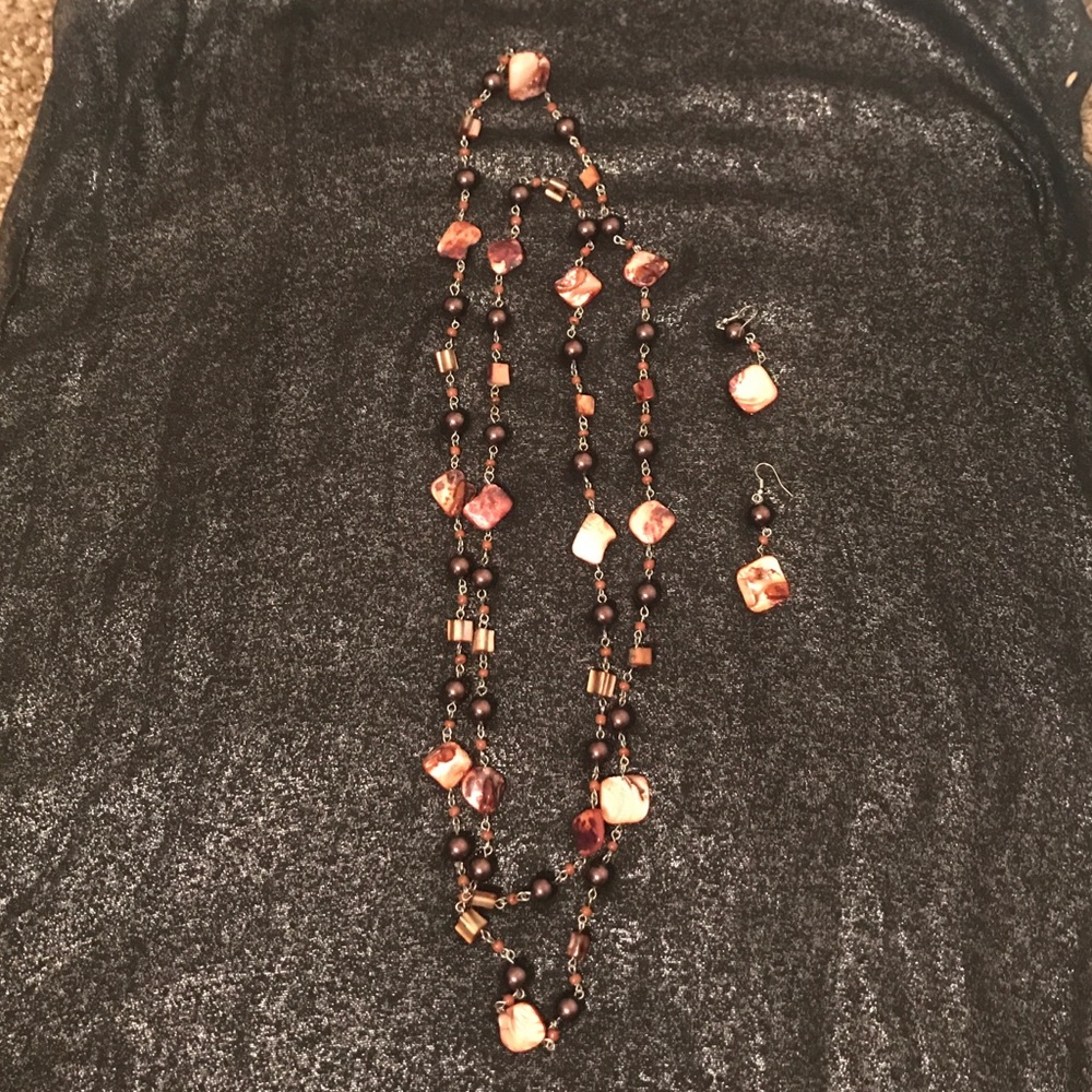 Necklace and earring set