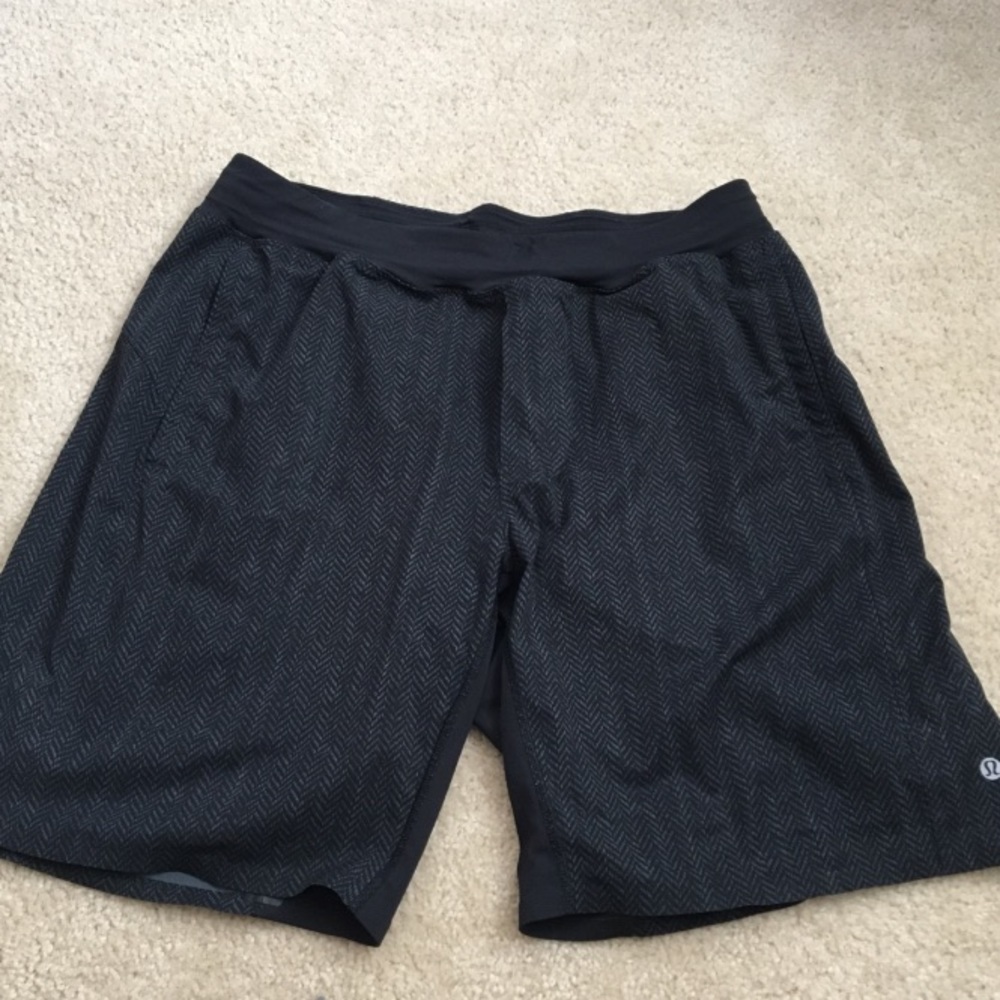 Lululemon mens athletic shorts