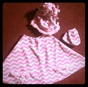 Little girls 3 piece Poncho set