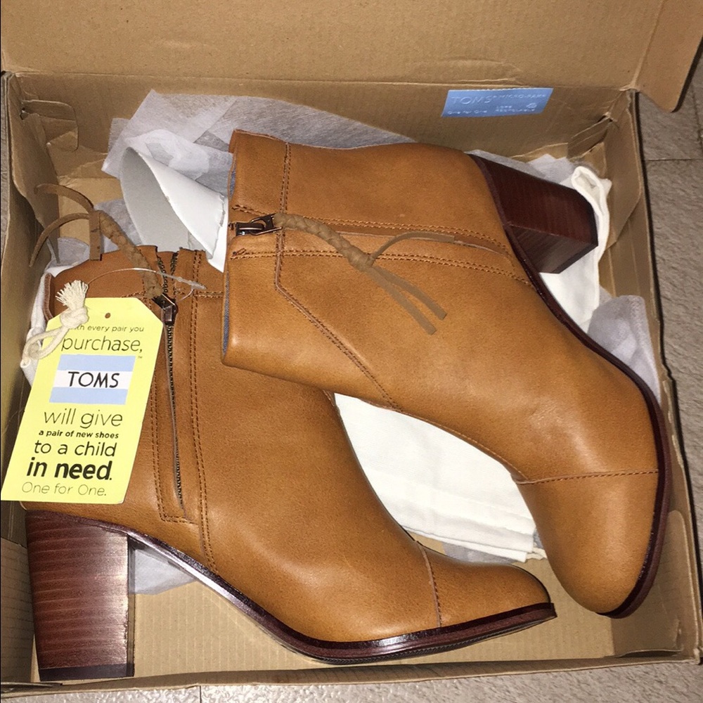 Toms Lunata Booties BRAND NEW IN BOX