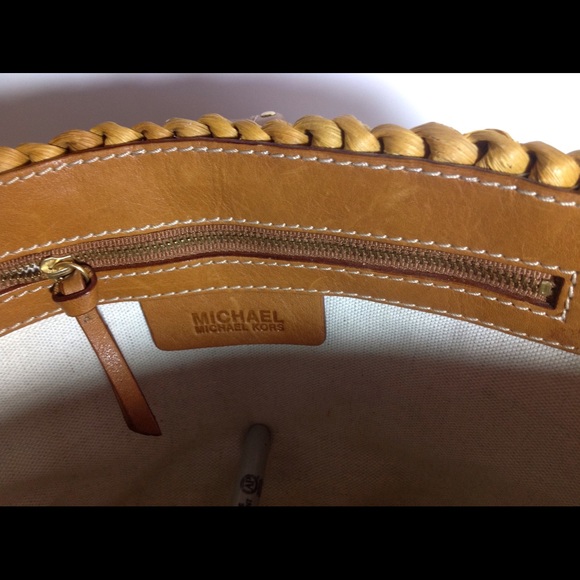 Purse - Picture 2 of 2