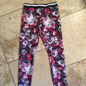 New Floral Yoga Ultimate Leggings Pants Medium M