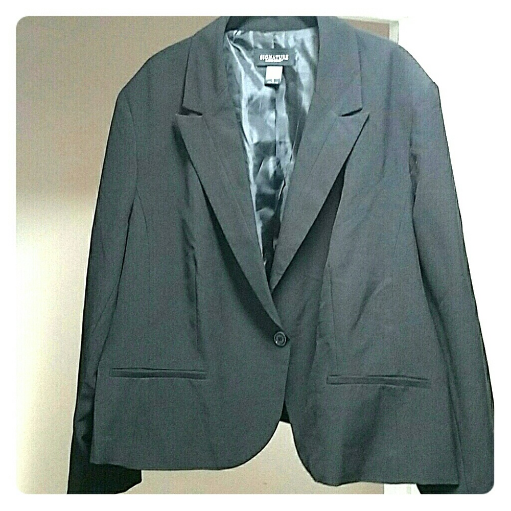 Signature by Ashley Stewart black blazer