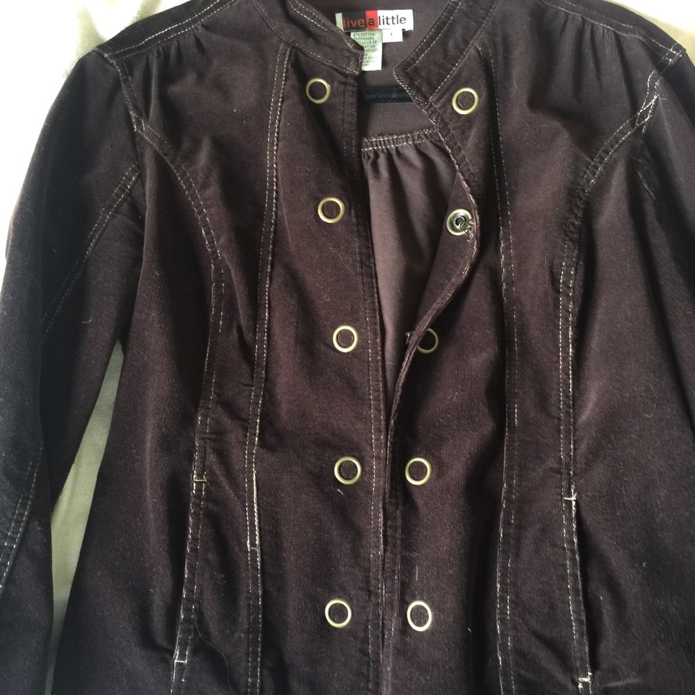 Cute military chocolate brown jacket!