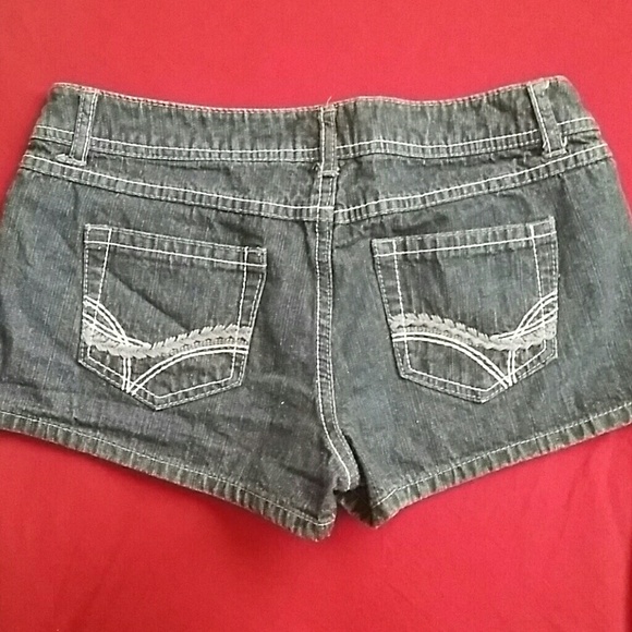 Mudd  short jean shorts sz 7 - Picture 2 of 2