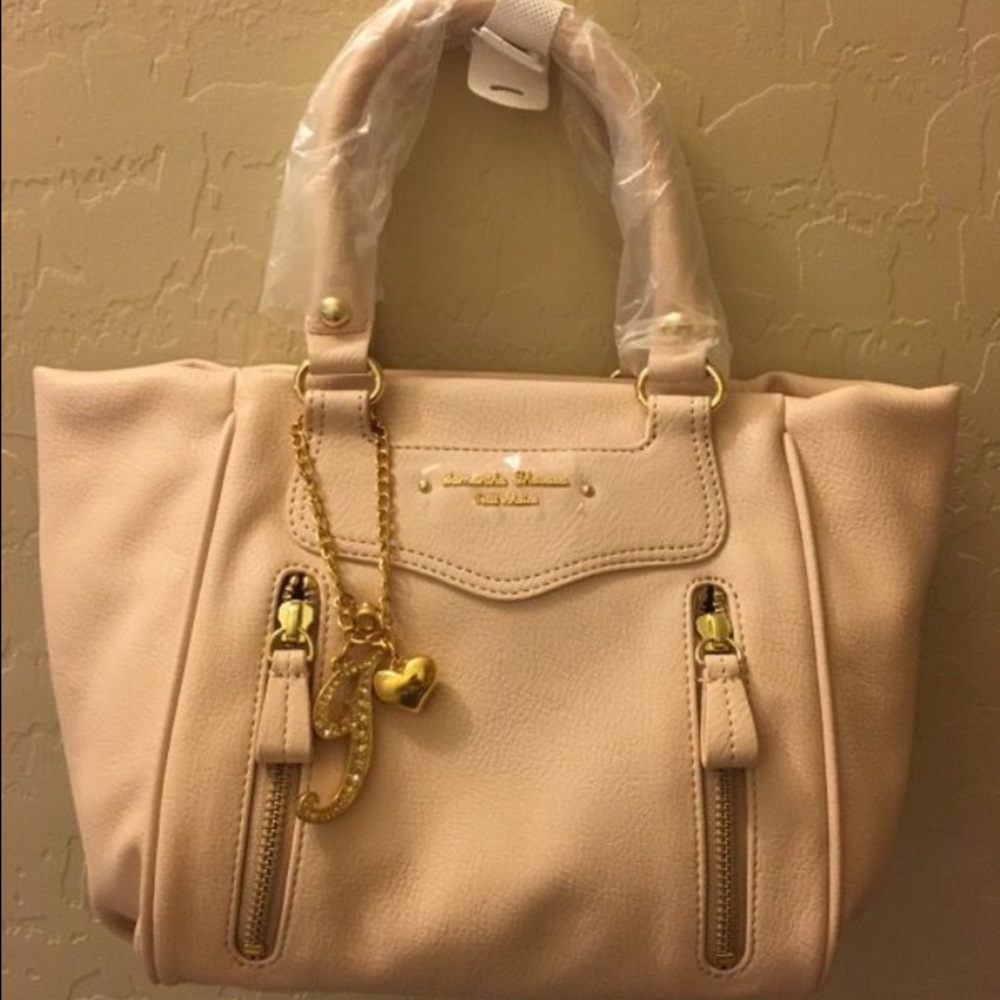 Samantha Thavasa Bag