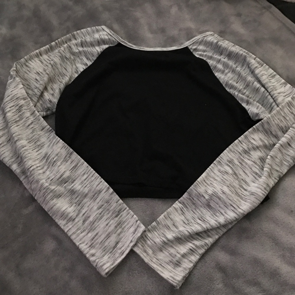 Super cute crop top Nollie size medium