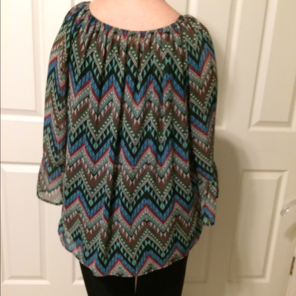 Boutique top - Picture 2 of 4