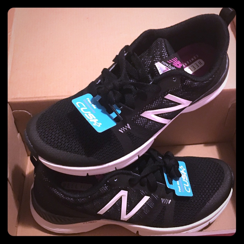 New Balance Tennis Shoes