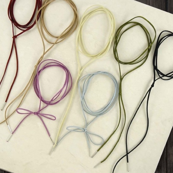 ‼️SALE‼️Whitney Wrap Around Chocker - Picture 2 of 3