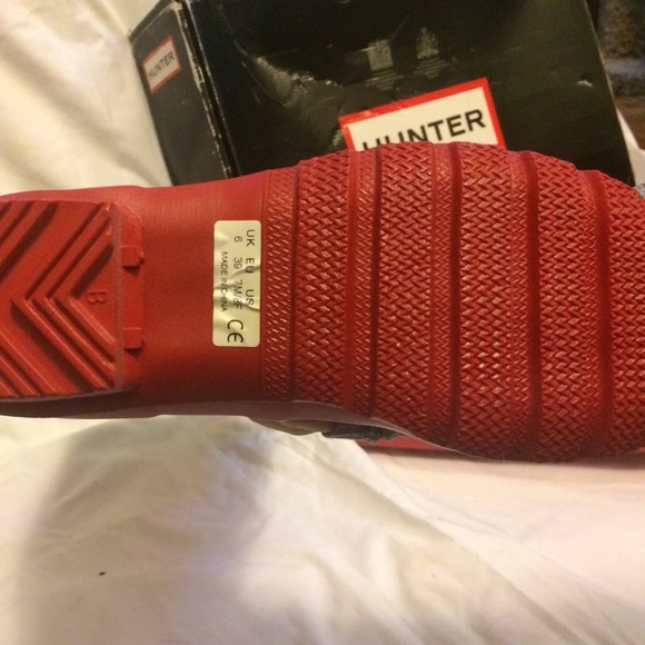 Red hunter boots - Picture 2 of 4