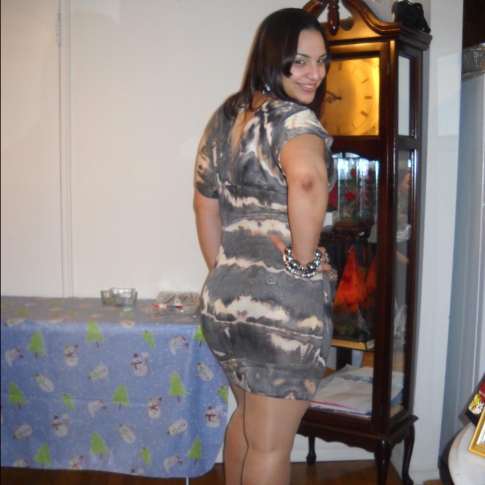 Dress - Picture 2 of 2