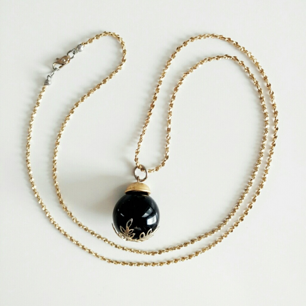 ∙HP∙ Black Bauble Necklace