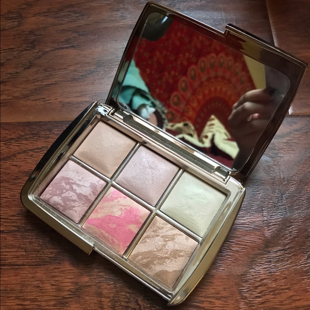 Hourglass Ambient Lighting Edit Palette