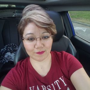 Meet your Posher, Elizabeth