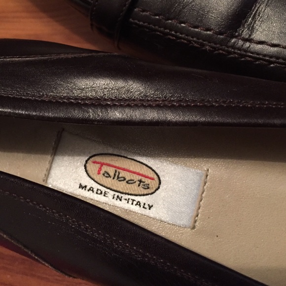 Brown Talbots Heels - Picture 2 of 4