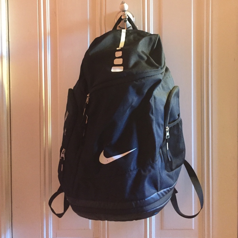 Nike elite sports bag