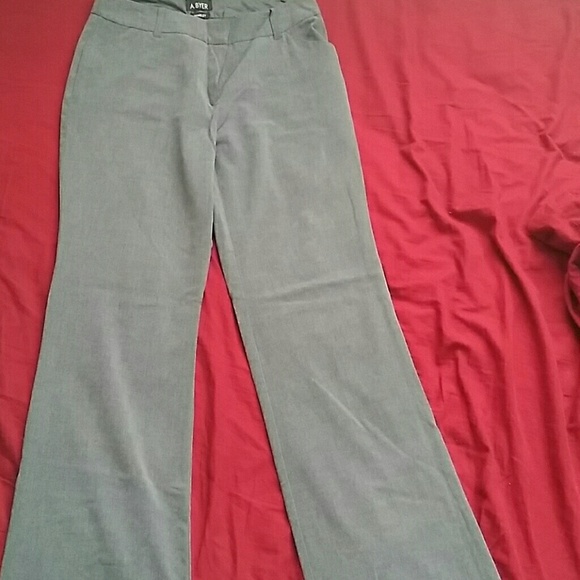 Dress pants - Picture 1 of 3