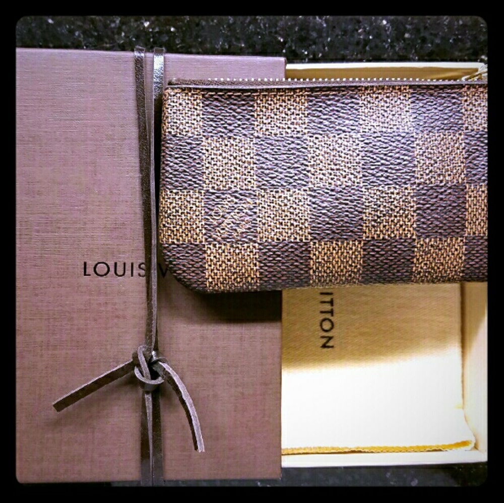 Louis Vuitton Poch. Clefs NM Damier