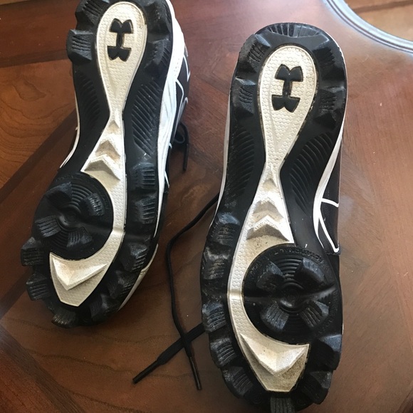 Cleats - Picture 3 of 4