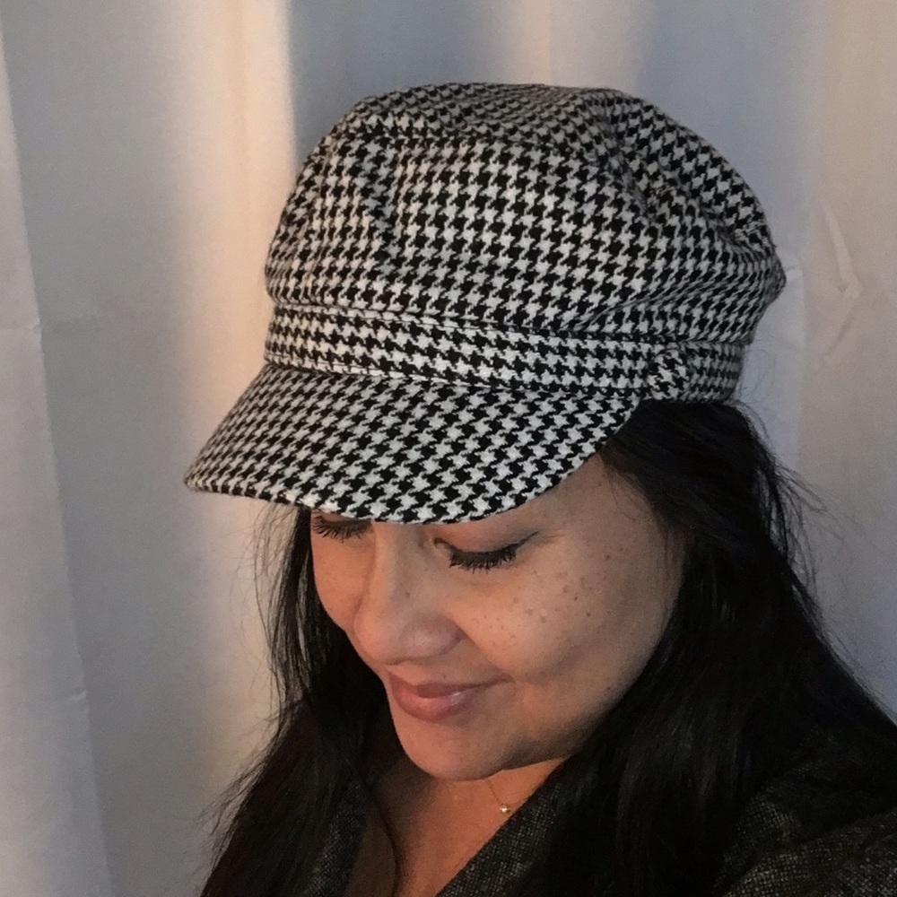 Cabbie hat