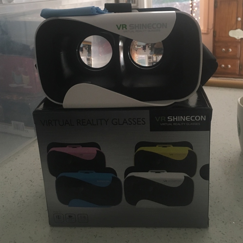 TRADED VR Glasses NIB