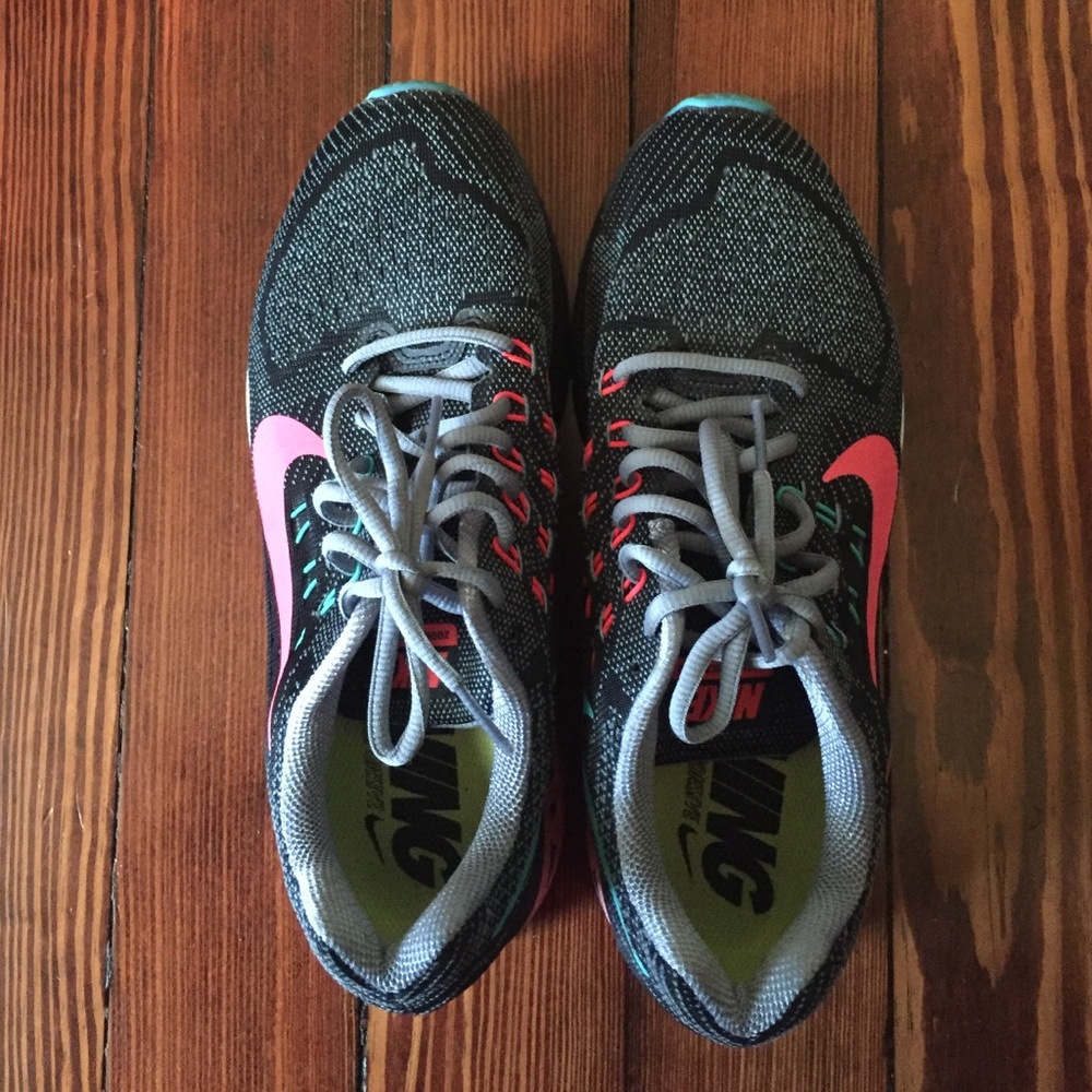 Nike stable ride tennis shoes