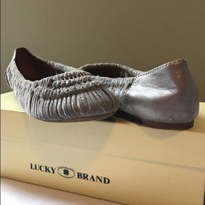Lucky Brand Silver Flats