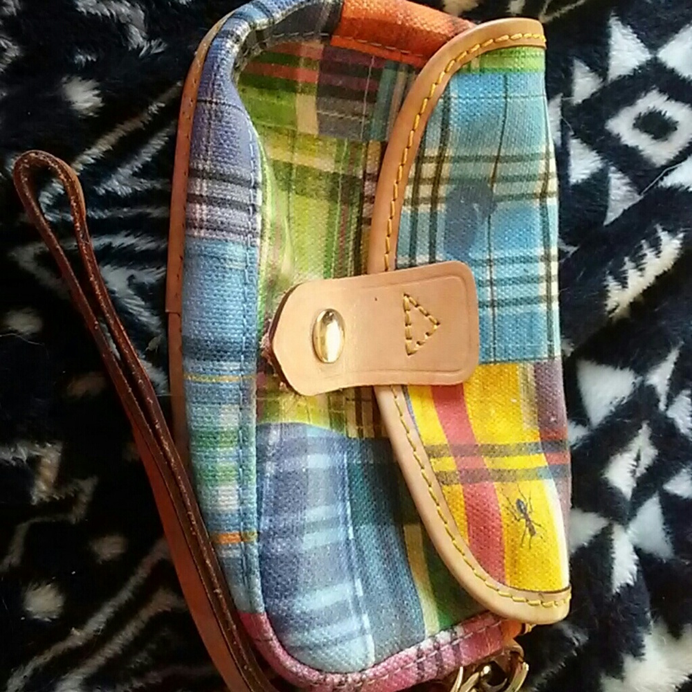 Dooney and bourke wristlet