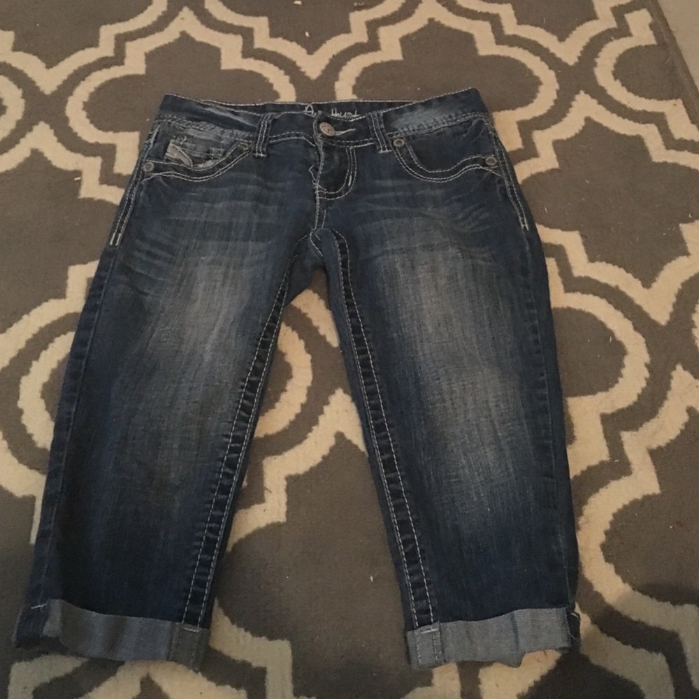 Amethyst capris (size 3)