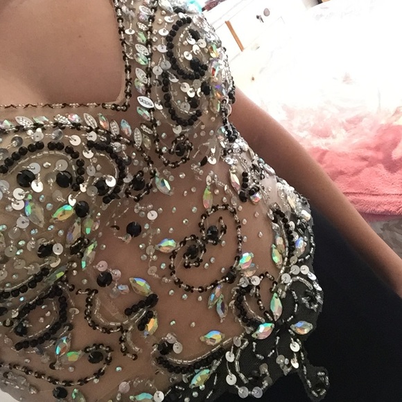 Sequin gown - Picture 5 of 5