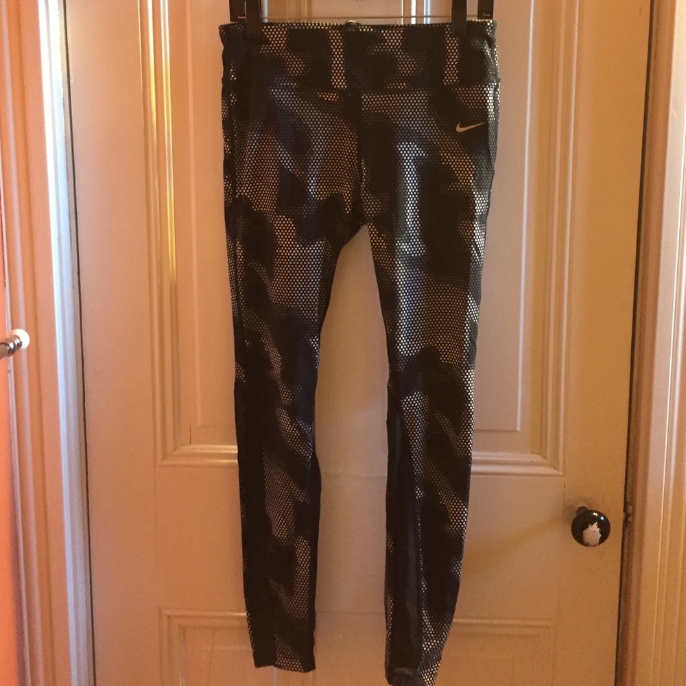 Nike camo tights