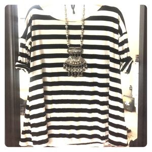 Striped flowy top urban