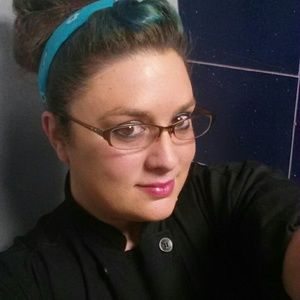 Meet your Posher, Paula
