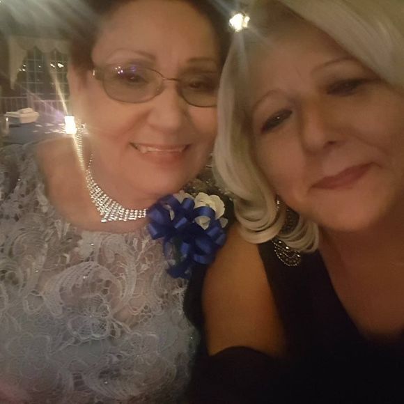 Meet your Posher, Iris - Picture 1 of 1