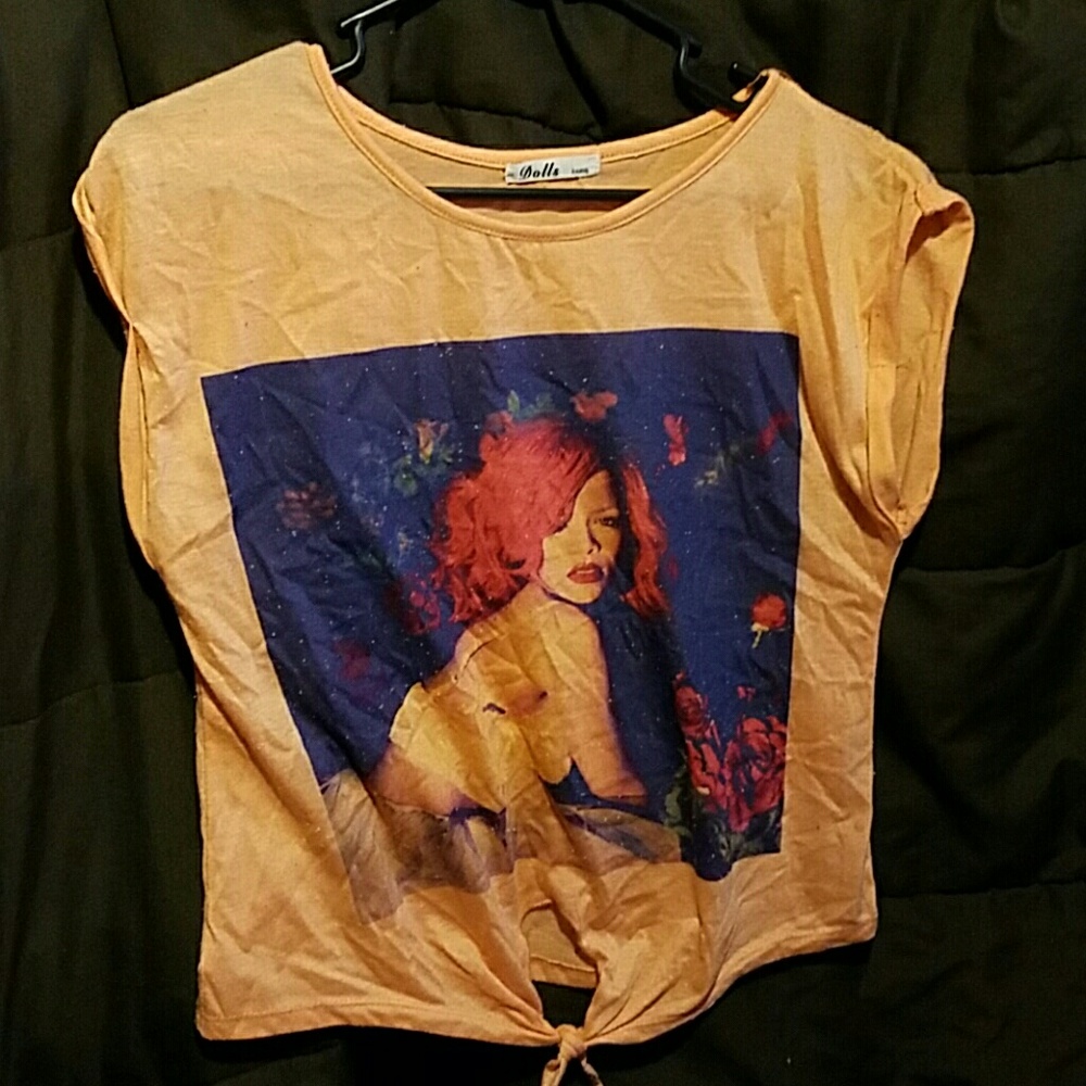 Rhianna tee