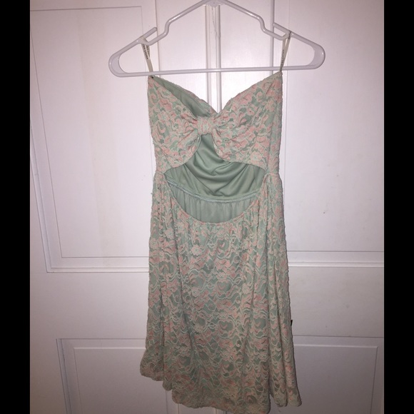 Dress - Picture 2 of 2