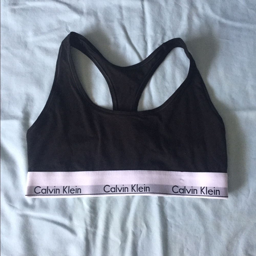 NWOT Calvin Klein sports bra