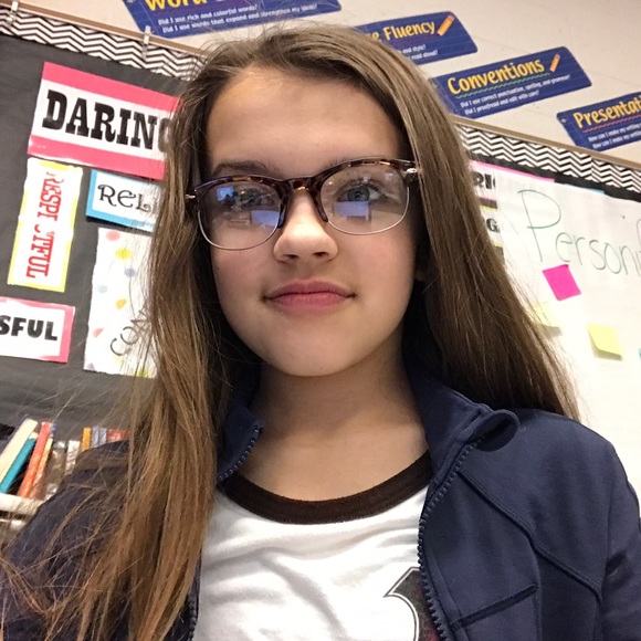 Meet your Posher, Olivia - Picture 1 of 1