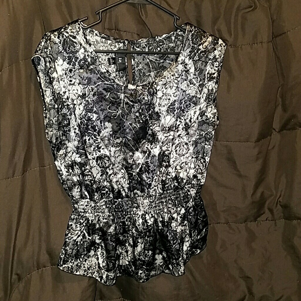 Flowers/lace top