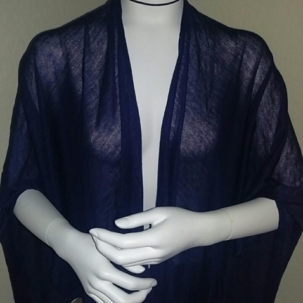 Collection 18 wrap - Picture 3 of 3