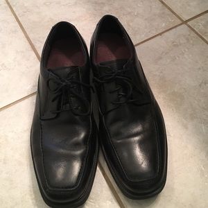 Men's Bostonian leather dress shoes