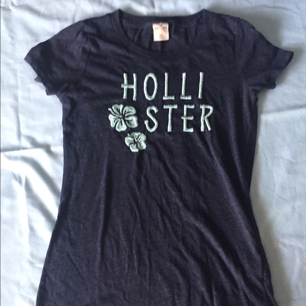 Hollister shirt