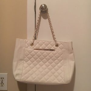 Mossimo white quilted purse