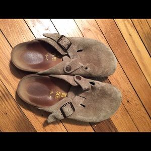 Women's Brown Birkenstocks Size 38 (8)