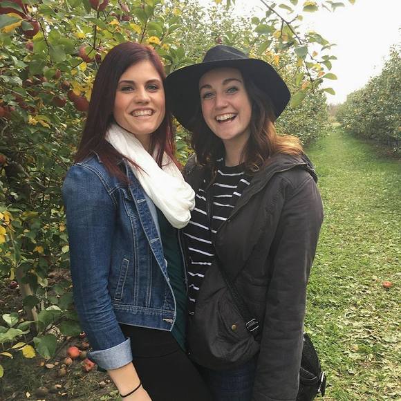 Meet your Posher, Maddeline - Picture 1 of 1