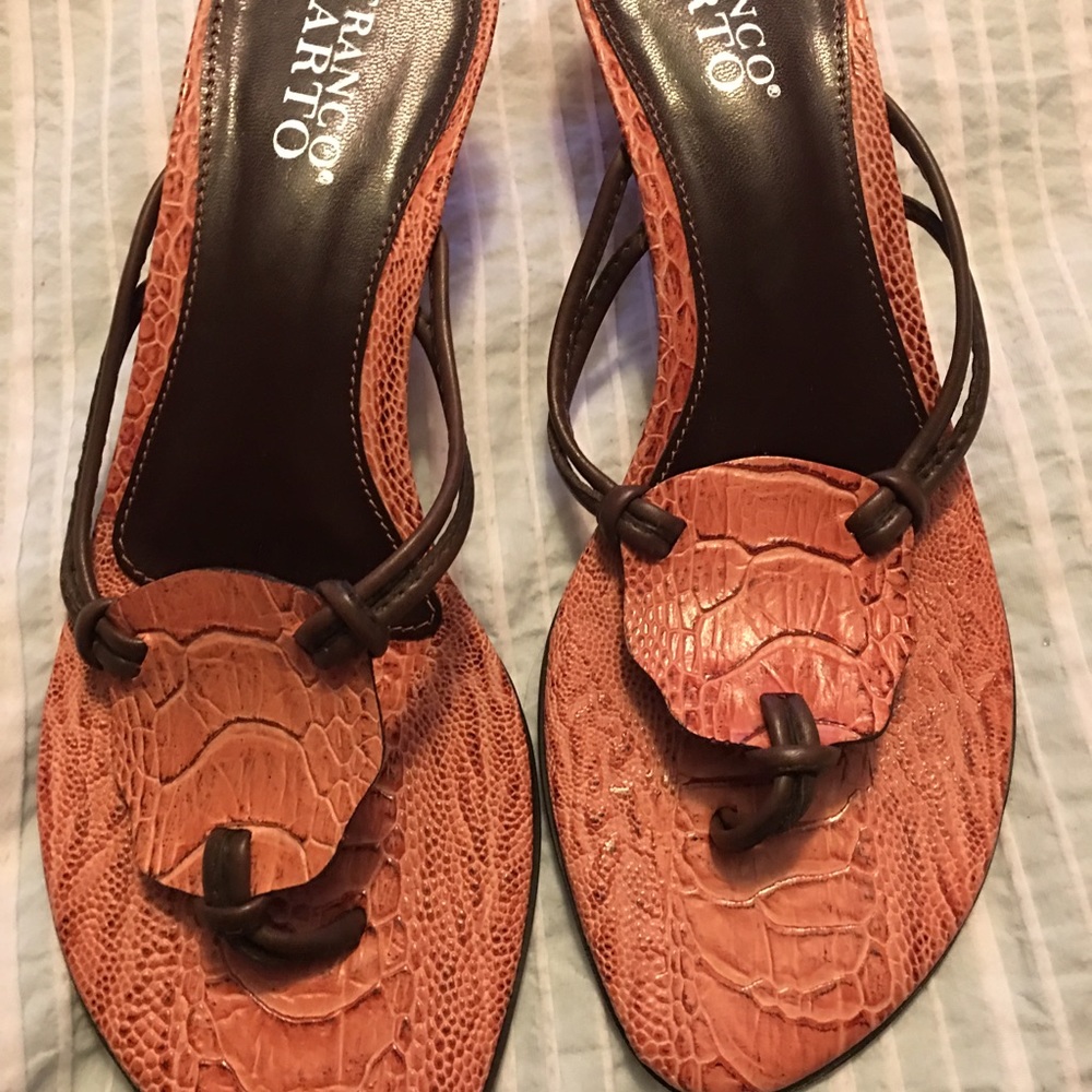 Tangerine slight wedge sandles