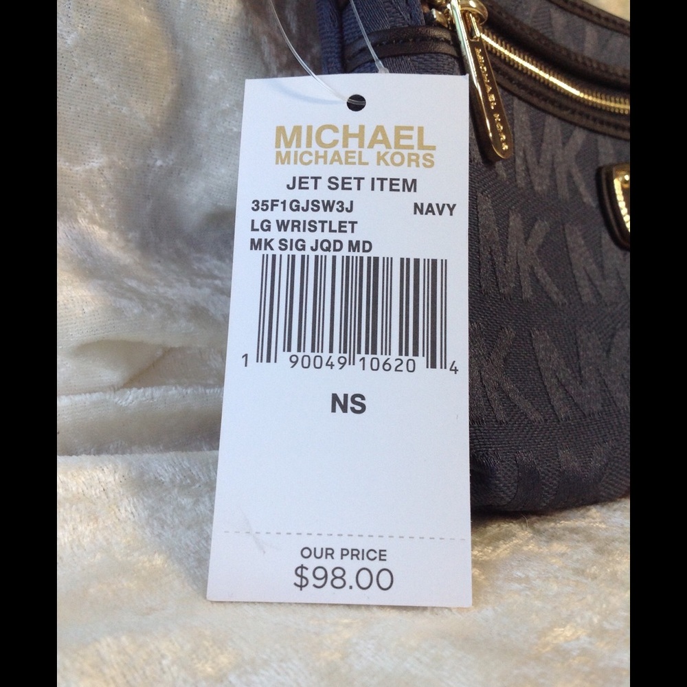 Michael Kors Navy Wristlet bigEnoughFor any Phone - Picture 2 of 2
