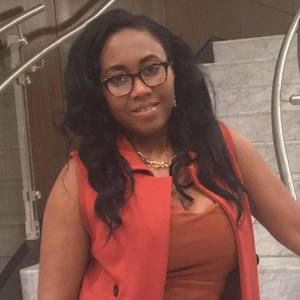 Meet your Posher, Valerie